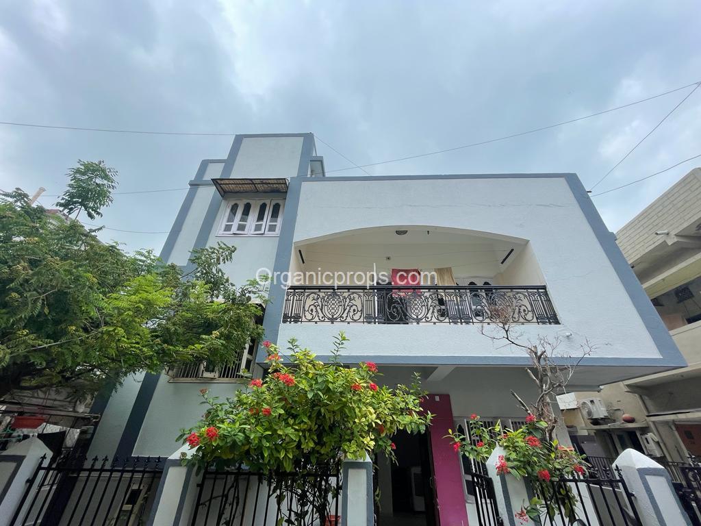 5 BHK BUNGLOW ON SALE